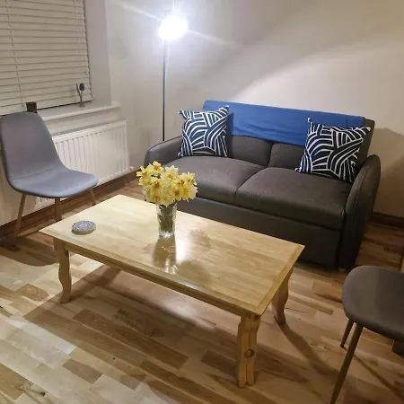Stylish Ground Floor One Bedroom Townhouse * Tullamore