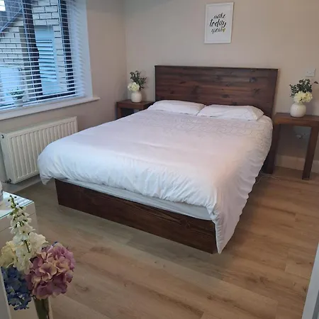 Stylish Ground Floor One Bedroom Townhouse Daire Tullamore